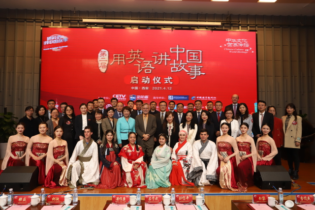 大合影.jpg 大合影.jpg