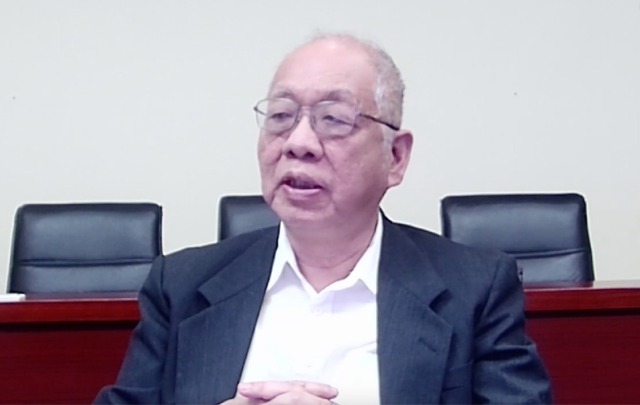 丘成桐發(fā)言。學(xué)校供圖.jpg