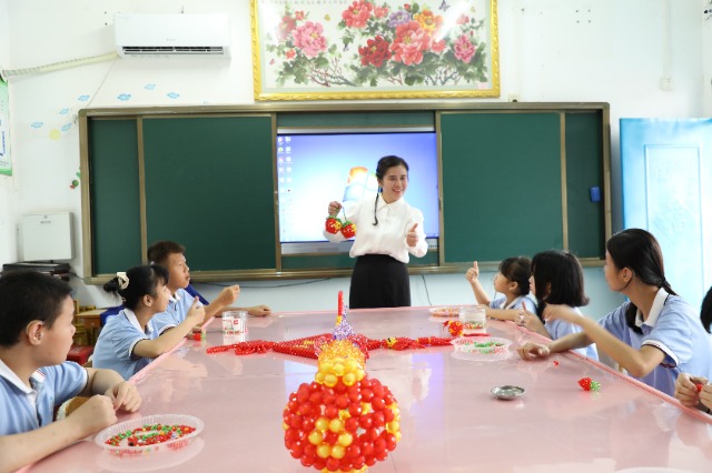 莫秀春2.jpg 莫秀春2.jpg