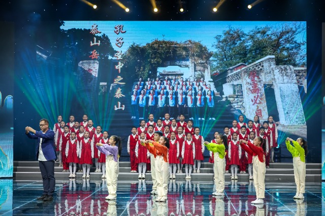 青少年表演。