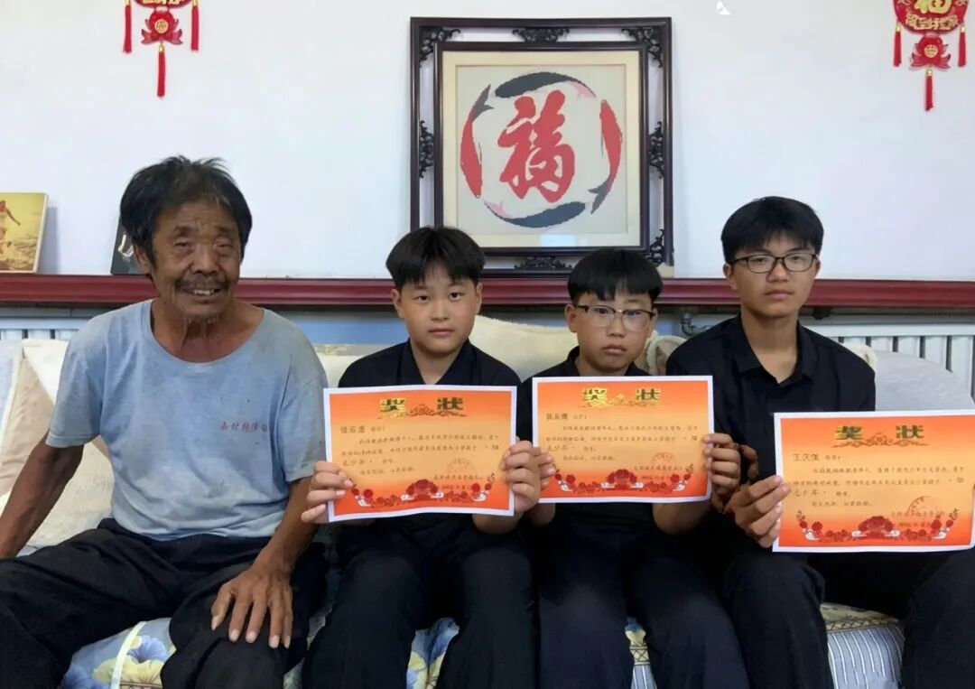 河間少年救人圖片1.png